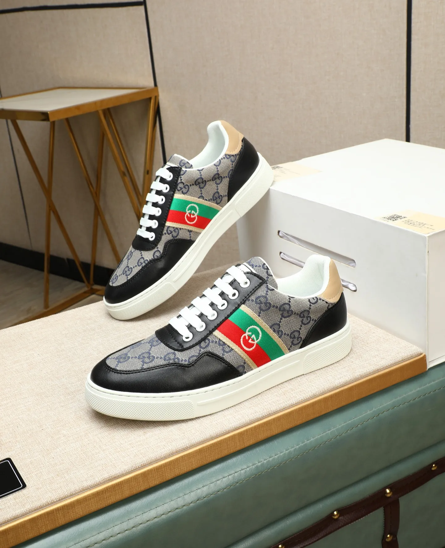 Men's men's shoes 💰440 GUCCI🔍🔍The latest model is on sale at the same time at the counter. Original calfskin imported from Italy, genuine leather lining, (high-end, noble, and classy) with exquisite workmanship. Sole: Original sole provided by the original factory, ⚠Exclusive double-layer movable molded sole super comfortable⚠, real shot 🎬The real thing is better🔍🔍"High quality·Follow the order" Code number 38-44